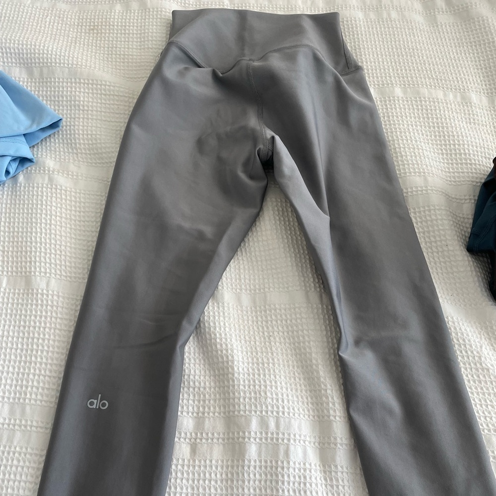 Alo Yoga 7/8 High Waist Airlift leggings in gray XS